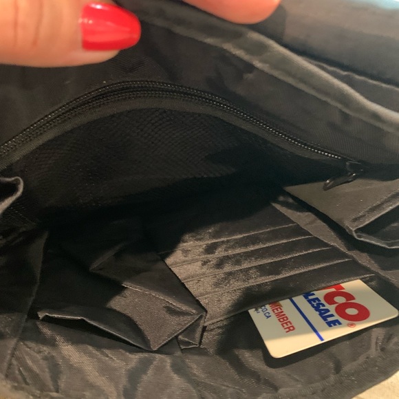 Travel bag - Picture 3 of 9